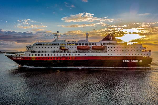 Postschiff Hurtigruten Nordlicht Die schönste Seereise der Welt!