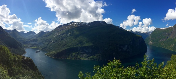 Norwegens Fjorde KÖGEL FLUGreise
